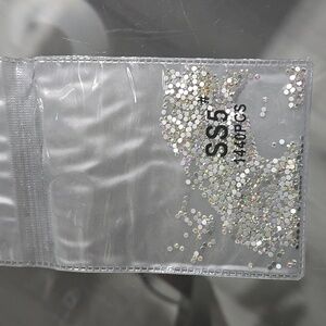 SS5 Holographic Press-On Nail Gems